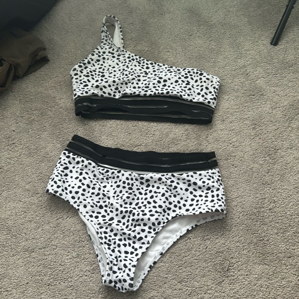 Bathing suit